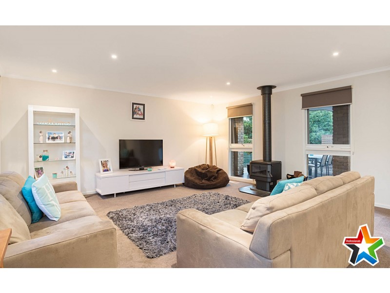 14 Old Kent Road, Mooroolbark VIC 3138