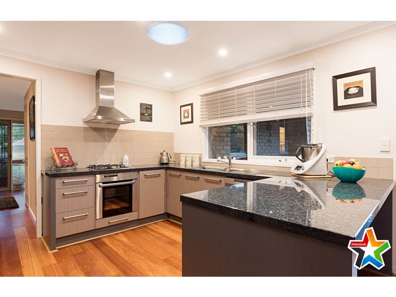 14 Old Kent Road, Mooroolbark VIC 3138