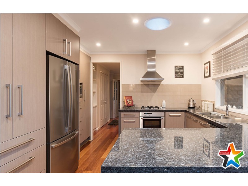14 Old Kent Road, Mooroolbark VIC 3138