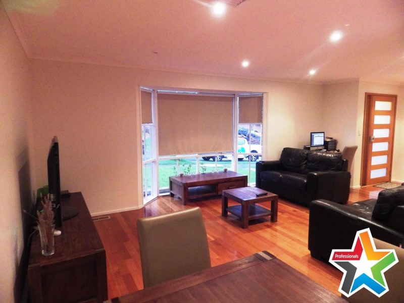 24 Chevalier Crescent, Mooroolbark VIC 3138