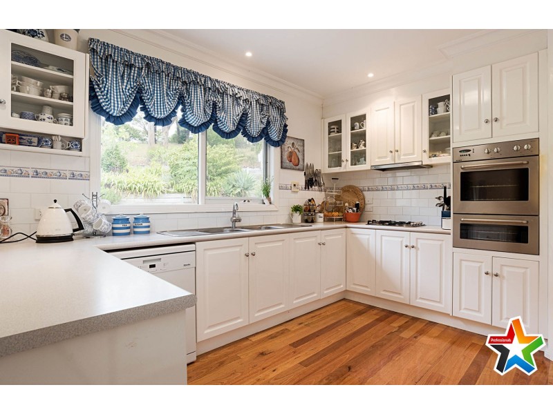 15 Harrison Road, Montrose VIC 3765