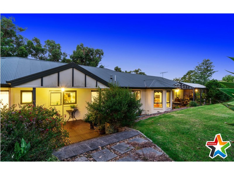 15 Harrison Road, Montrose VIC 3765