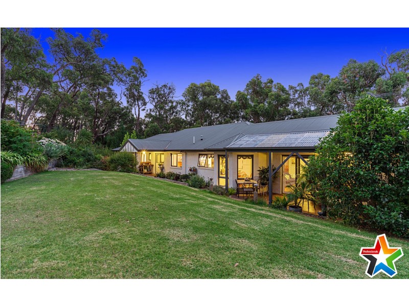 15 Harrison Road, Montrose VIC 3765