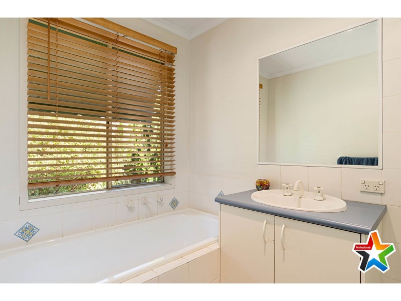 25 Arwon Court, Lilydale VIC 3140