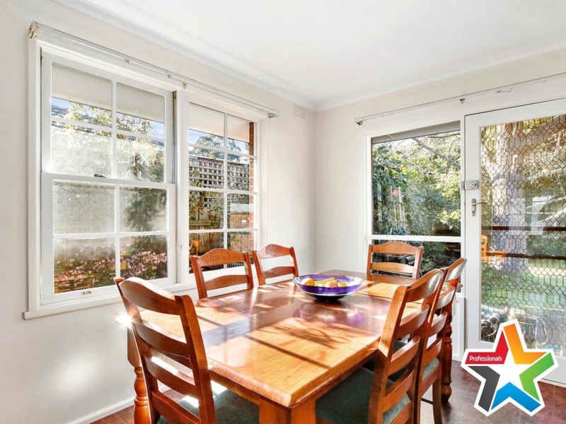 18 Hawthory Road, Kilsyth VIC 3137