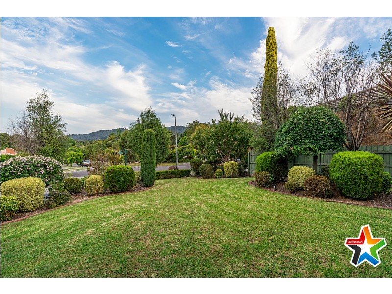 5 Macdonnell Court, Kilsyth VIC 3137