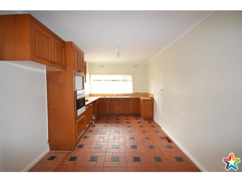 38 Edinburgh Road, Lilydale VIC 3140