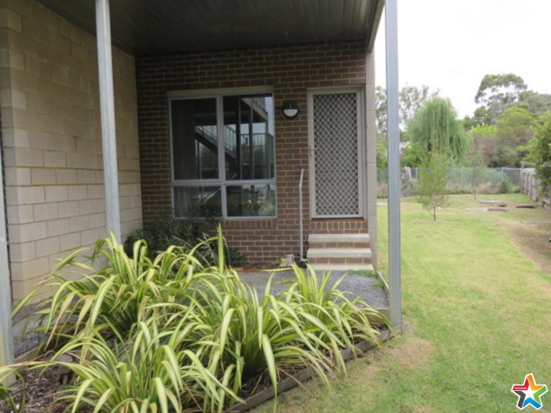 19/8-10 Mount View Parade, Mooroolbark VIC 3138