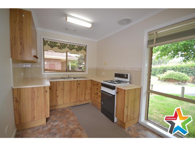 1/98 Sherlock Road, Mooroolbark VIC 3138