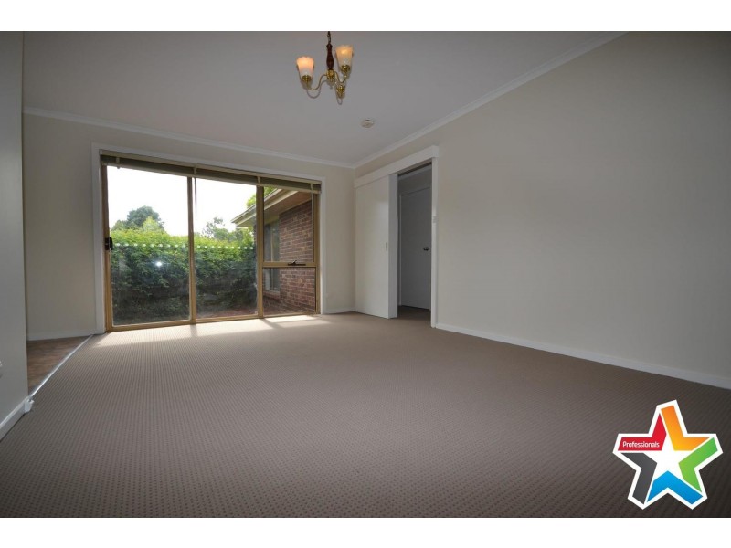 1/98 Sherlock Road, Mooroolbark VIC 3138