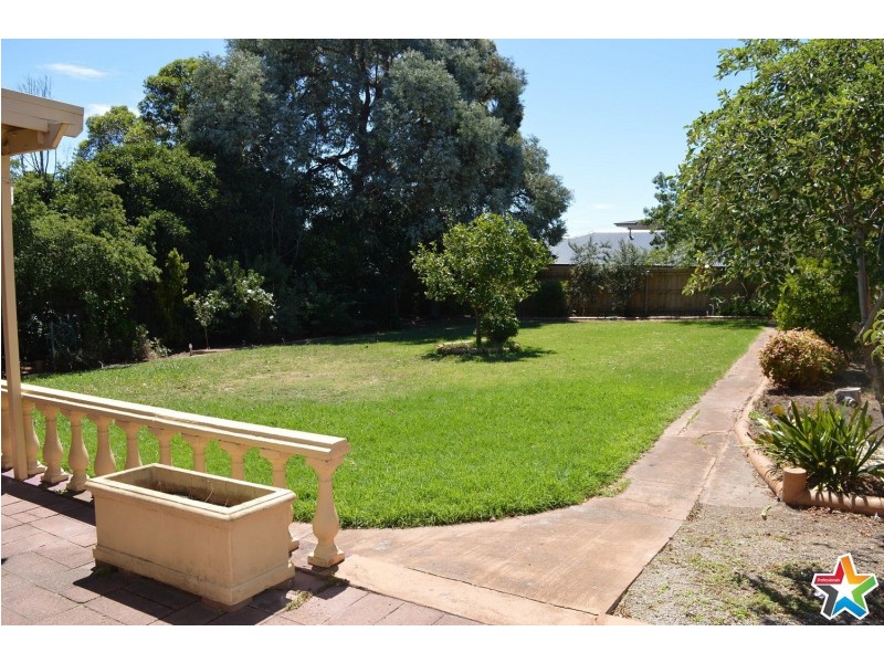 3 Blacksprings Road, Chirnside Park VIC 3116