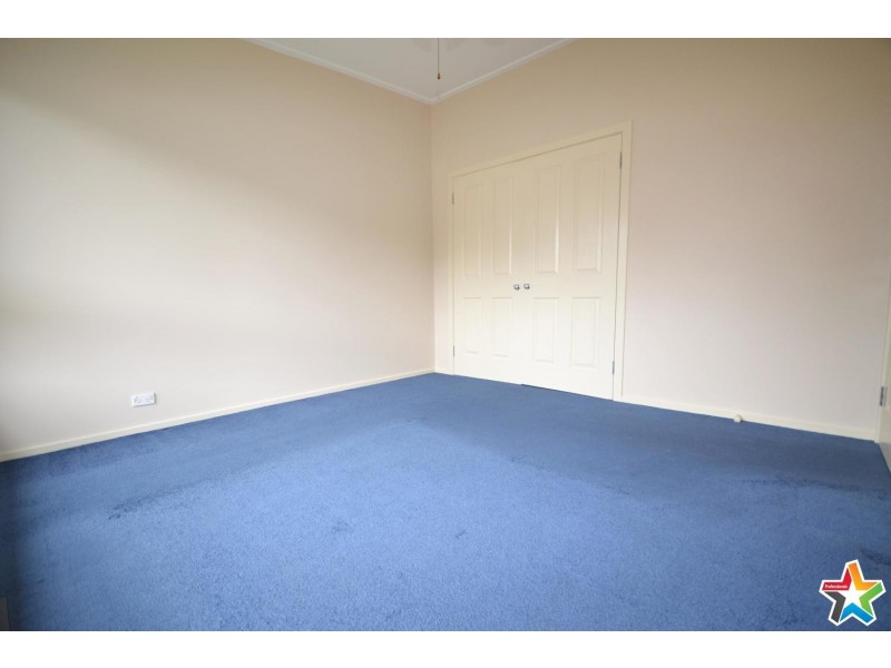 2 Pembroke Road, Mooroolbark VIC 3138