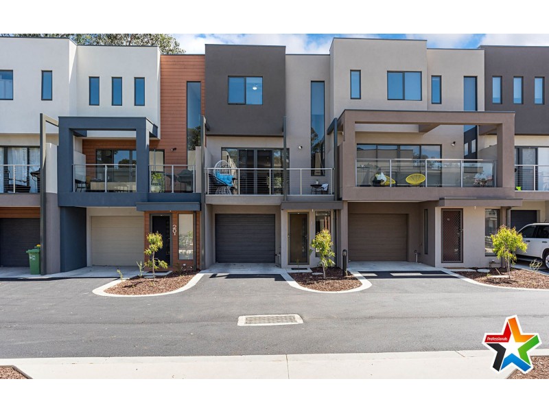 18 Primary Street, Mooroolbark VIC 3138