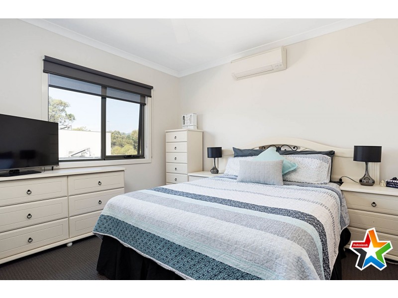 18 Primary Street, Mooroolbark VIC 3138