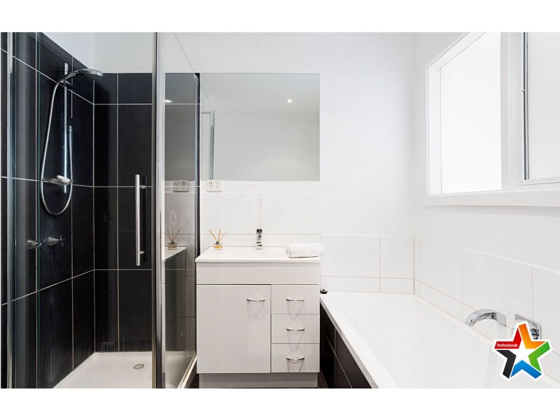 4 Newman Road, Mooroolbark VIC 3138