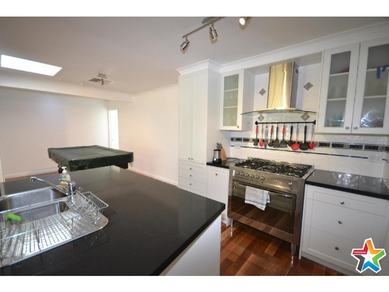 23 Swinburne Avenue, Mooroolbark VIC 3138