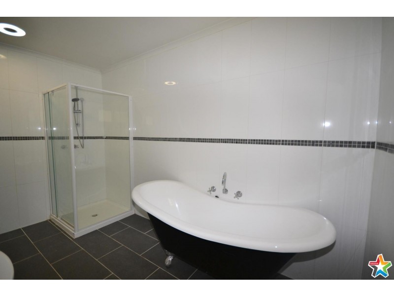 23 Swinburne Avenue, Mooroolbark VIC 3138