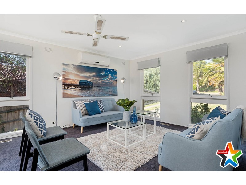 43 Woodville Road, Mooroolbark VIC 3138