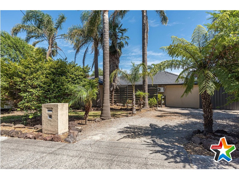 51 Pembroke Road, Mooroolbark VIC 3138