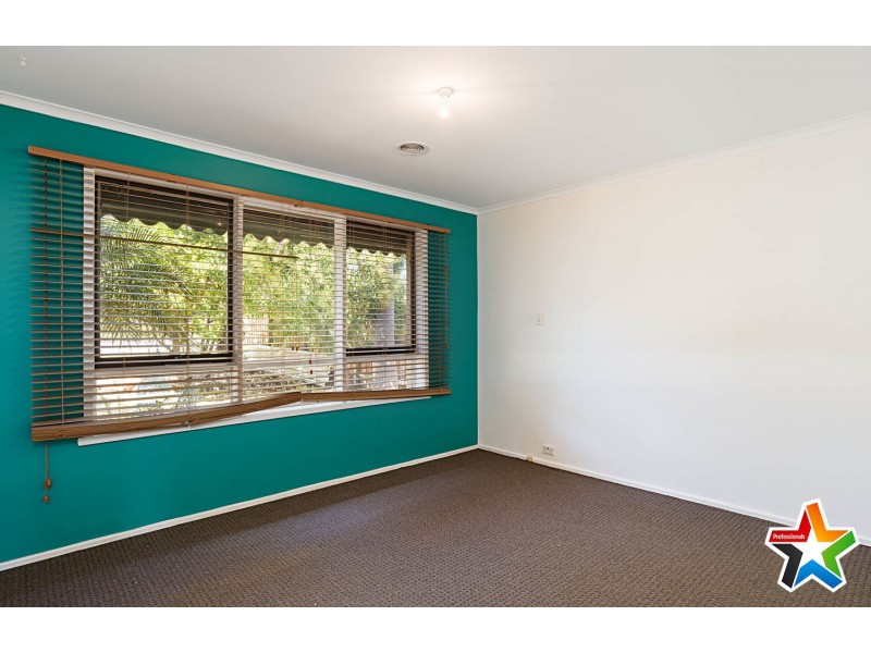 51 Pembroke Road, Mooroolbark VIC 3138