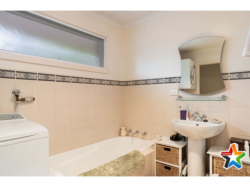 4/18 Newman Road, Mooroolbark VIC 3138