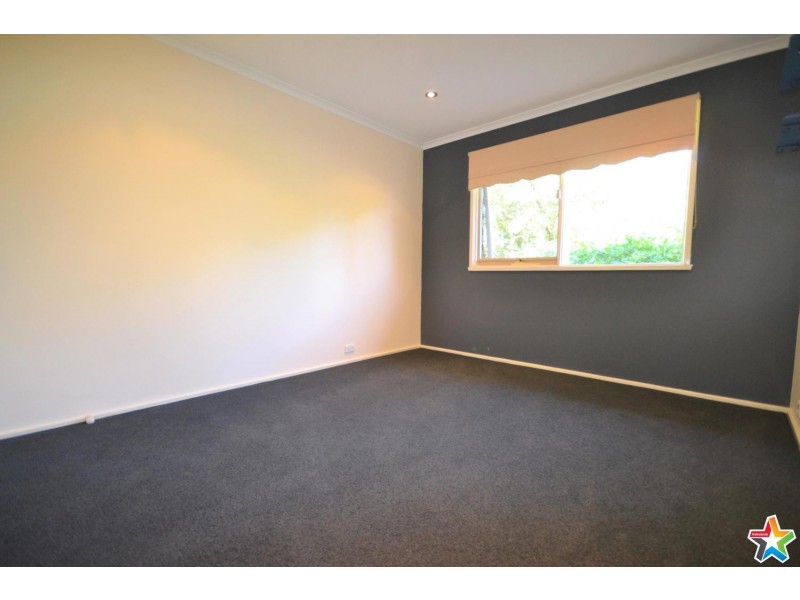8  Kadina Court, Mooroolbark VIC 3138