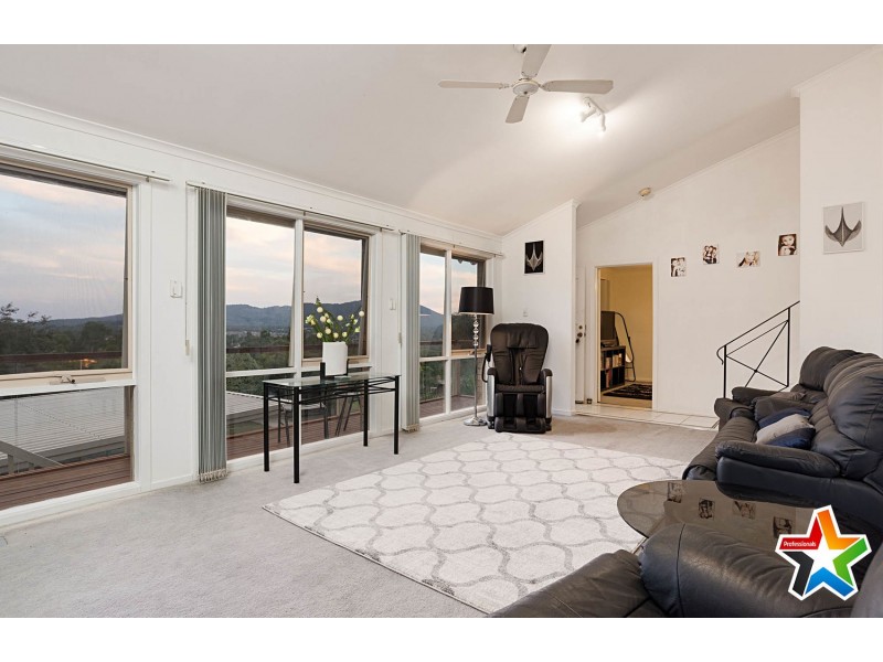 25 Landscape Drive, Mooroolbark VIC 3138