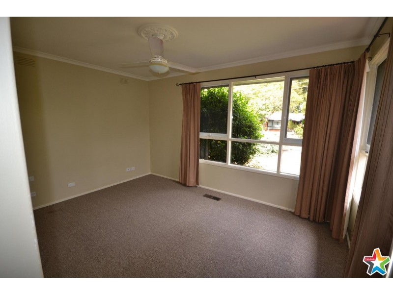 1/13 Terrigal Crescent, Kilsyth VIC 3137