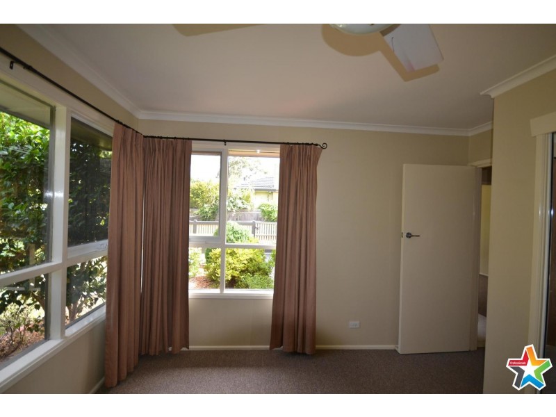 1/13 Terrigal Crescent, Kilsyth VIC 3137
