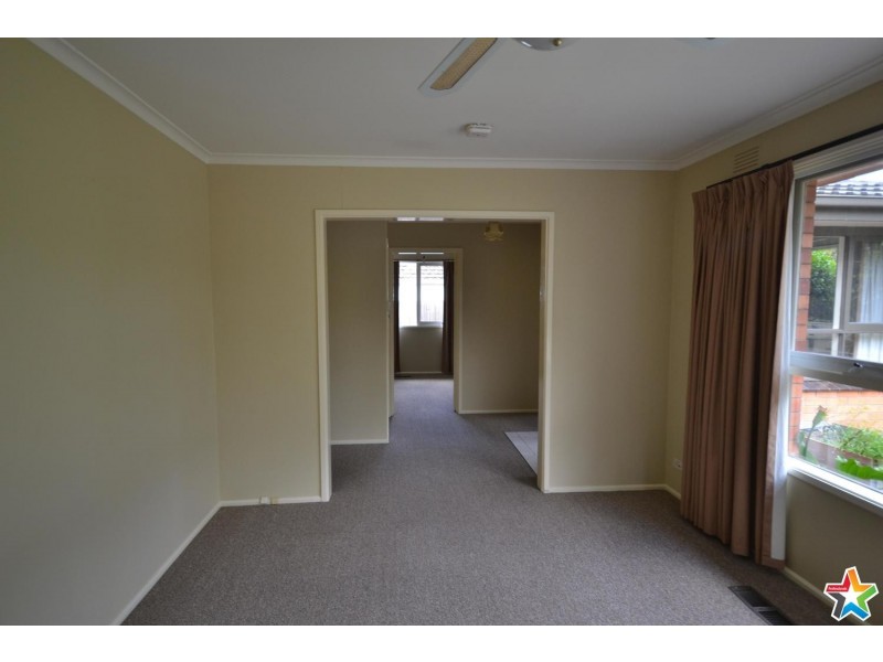 1/13 Terrigal Crescent, Kilsyth VIC 3137