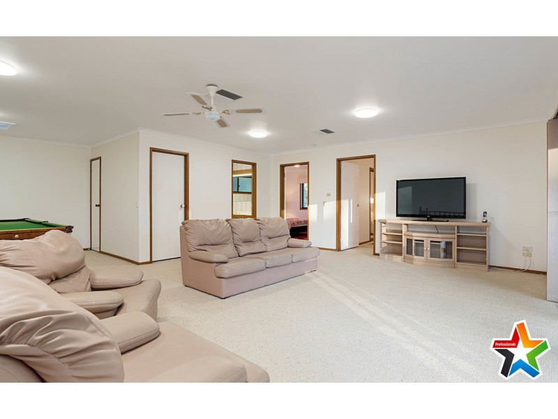 94 Swansea Road, Montrose VIC 3765