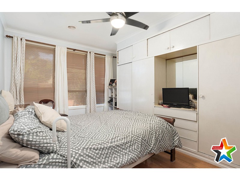 6 Dryden Concourse, Mooroolbark VIC 3138