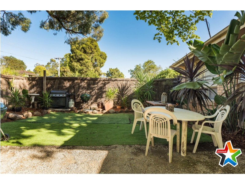 6 Dryden Concourse, Mooroolbark VIC 3138