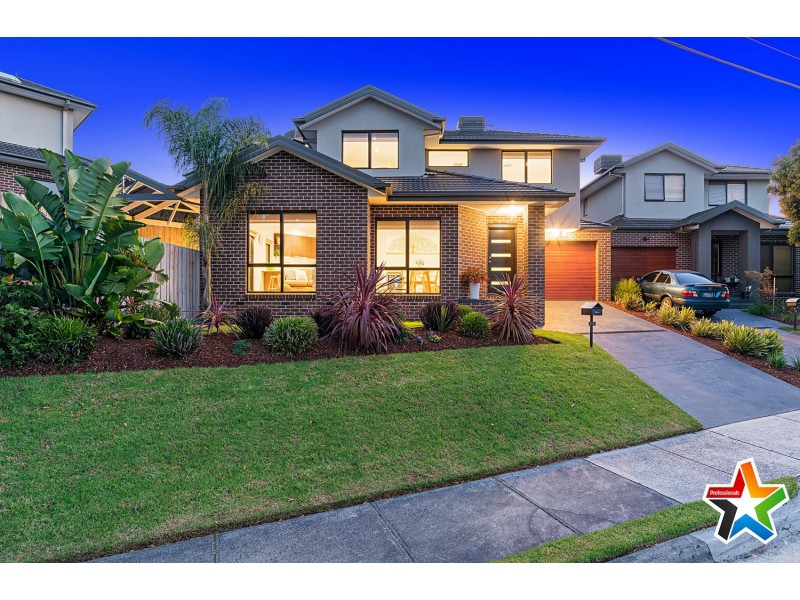 25 Felix Grove, Mooroolbark VIC 3138