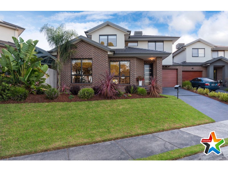 25 Felix Grove, Mooroolbark VIC 3138