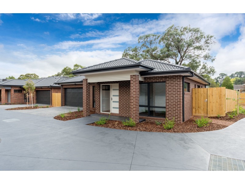 2 Starboard Close, Mooroolbark VIC 3138