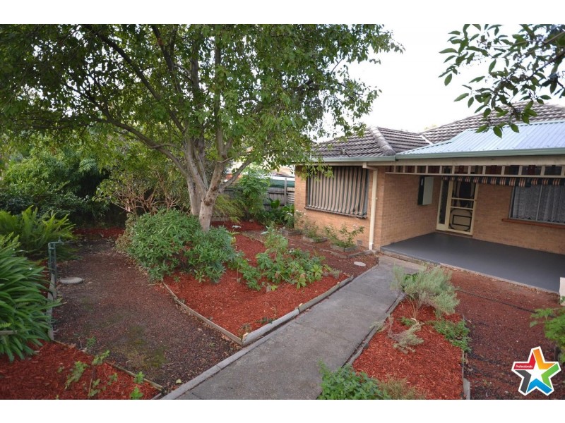 31 Ballantyne Crescent, Kilsyth VIC 3137