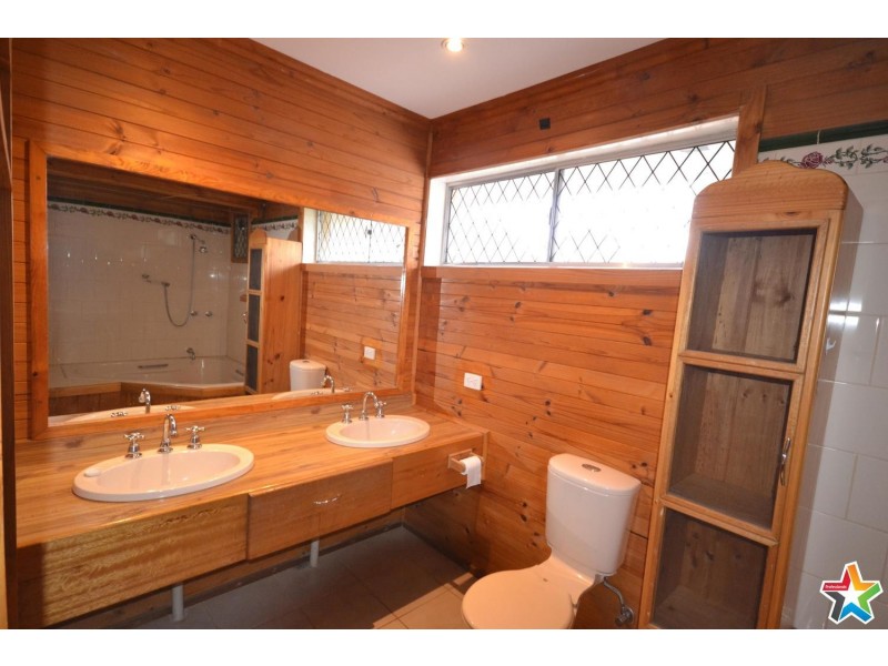 31 Ballantyne Crescent, Kilsyth VIC 3137