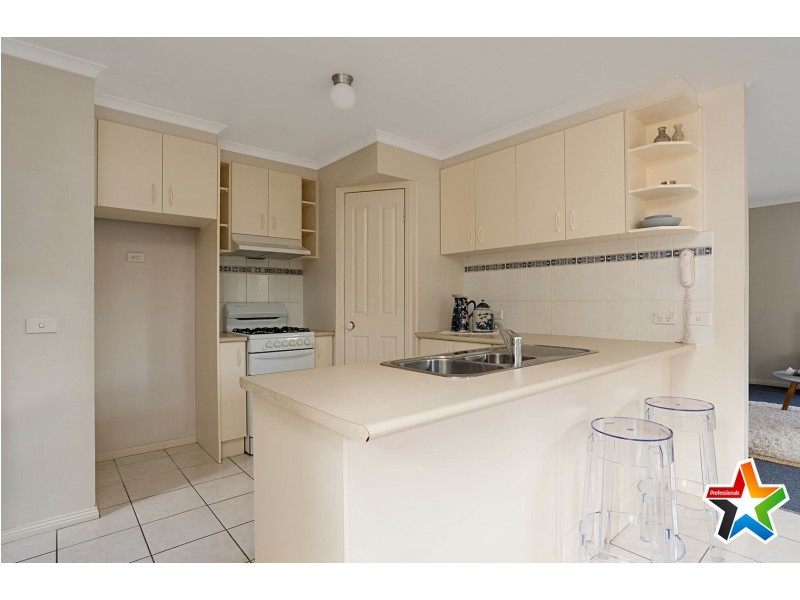 2/662-668 Mount Dandeong Road, Kilsyth VIC 3137