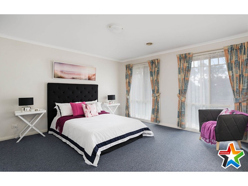 2/662-668 Mount Dandeong Road, Kilsyth VIC 3137