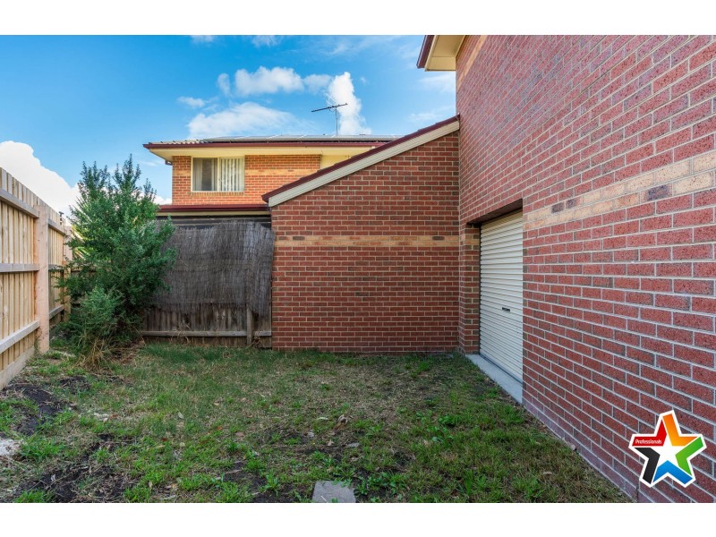 2/662-668 Mount Dandeong Road, Kilsyth VIC 3137
