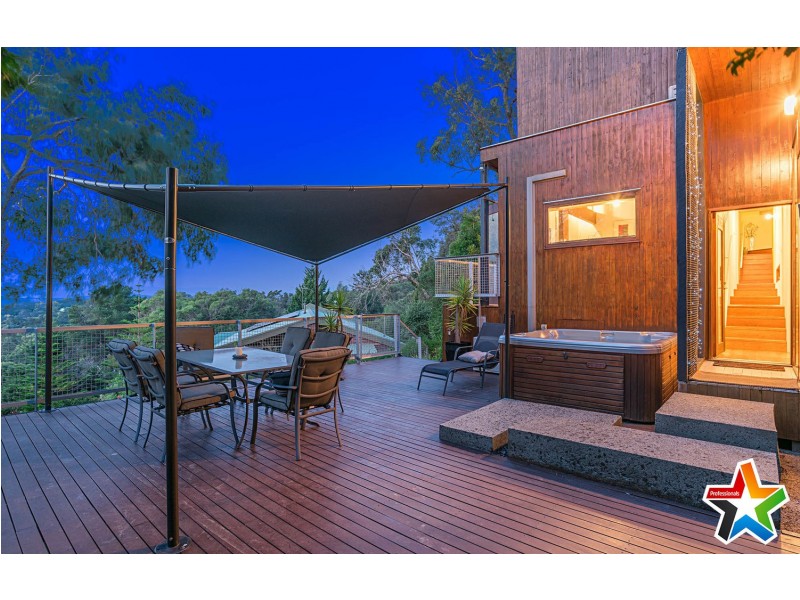 18 Sunrise Hill Road, Montrose VIC 3765