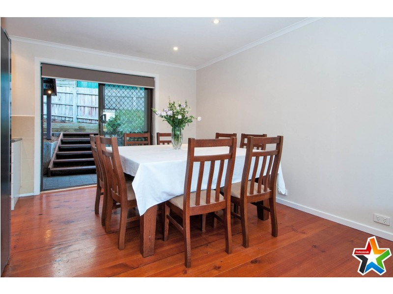 11 Landscape Drive, Mooroolbark VIC 3138