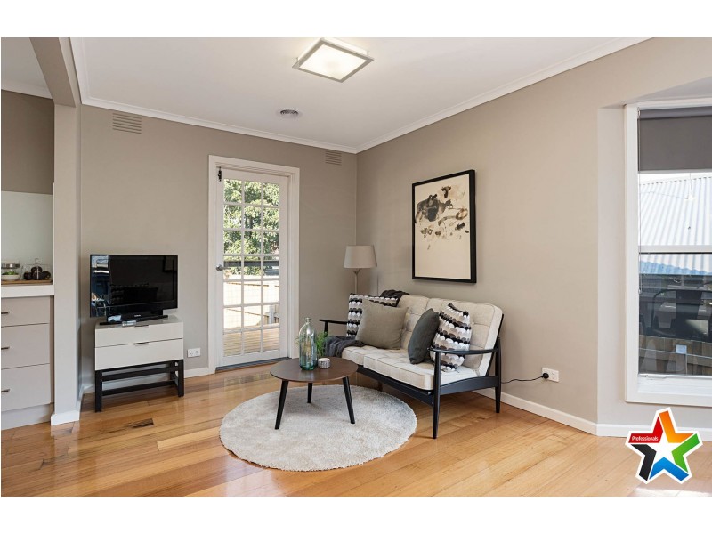 163 Manchester Road, Mooroolbark VIC 3138