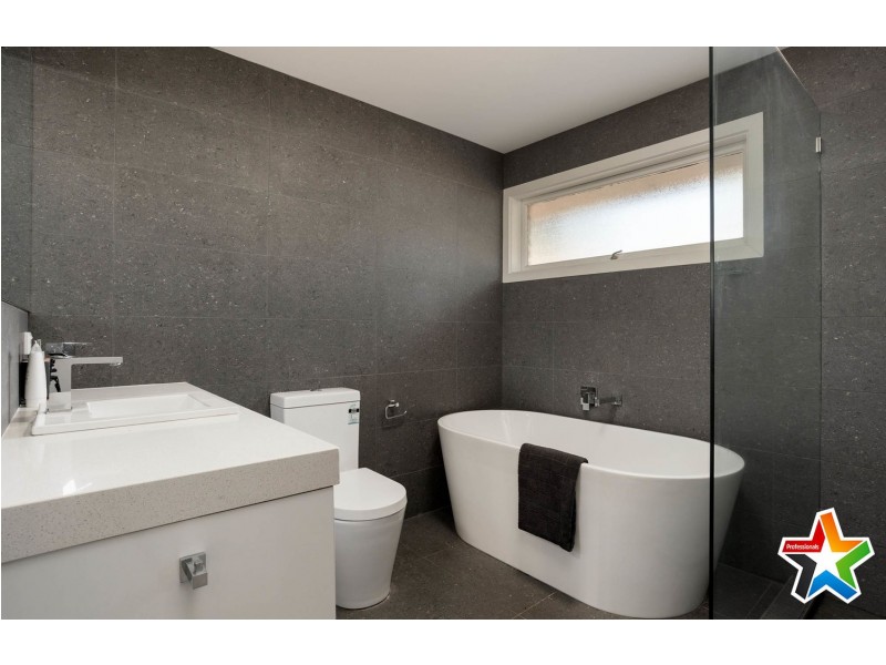 163 Manchester Road, Mooroolbark VIC 3138