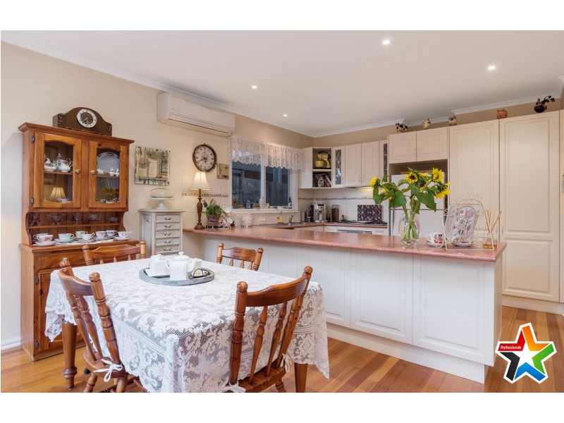 12 Rosewood Place, Chirnside Park VIC 3116