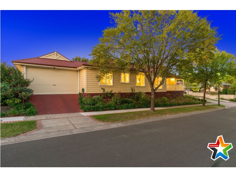 12 Rosewood Place, Chirnside Park VIC 3116