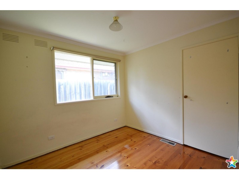 27 Songbird Avenue, Chirnside Park VIC 3116
