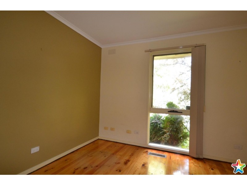 27 Songbird Avenue, Chirnside Park VIC 3116