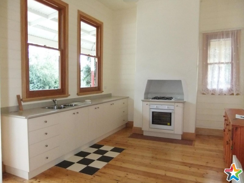 210 Cambridge Road, Mooroolbark VIC 3138